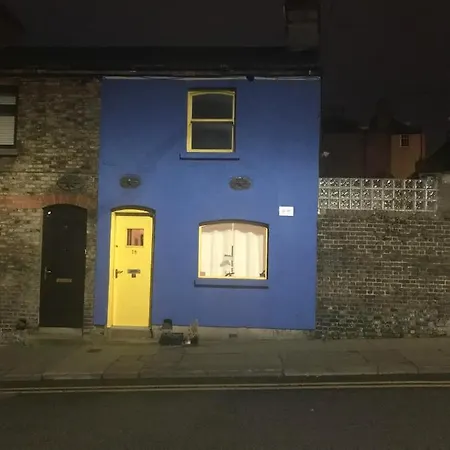 Homestay 18 Watkins Buildings Dublin