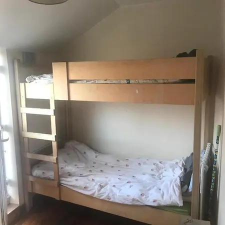 18 Watkins Buildings Homestay *